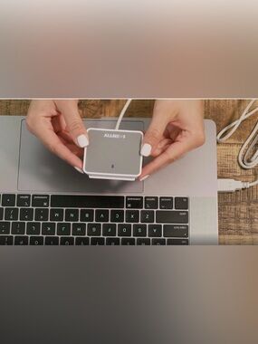 Identiv's uTrust 2700 R Contact Smart Card Reader